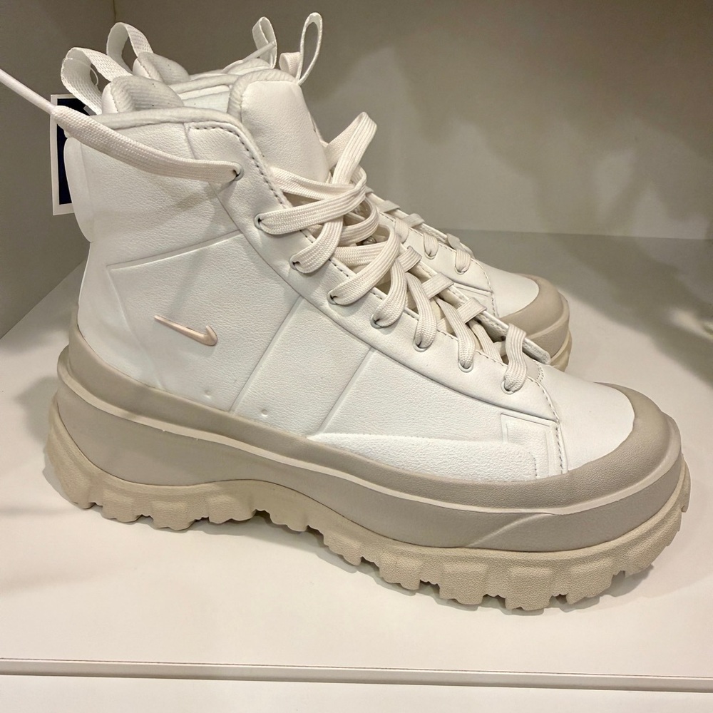 Nike Blazer Roam Mid